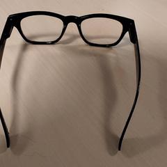 Bicchieri - zwart, come riportato da Centraal magazijn utilizzando iLost