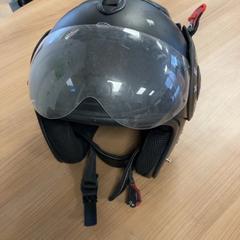 Capacete, como reportado por Connexxion Amstelland-Meerlanden Schiphol Zuid utilizando o iLost