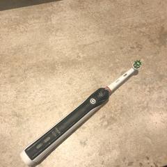 Tandenborstel، كما تم الإبلاغ عنه بواسطة Auberge de Rousch عبر iLost