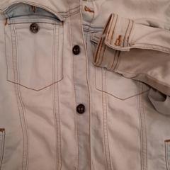 Barnjacka, rapporterat av Rotterdam The Hague Airport med iLost