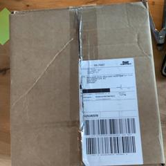 Carton, a été signalé par MEININGER Hotel Köln West utilisant iLost