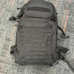 Zaino Zwart, come riportato da Connexxion Amstelland-Meerlanden Schiphol Noord utilizzando iLost