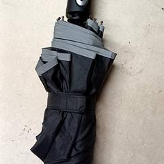 우산 Zwart, iLost를 사용하여 Qbuzz GD Groningen Peizerweg에 보고됨