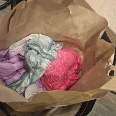 Tas met kleding met k, zoals gemeld door WestCord Hotel Eindhoven met iLost