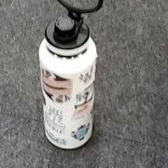 Garrafa, como reportado por SnowWorld Landgraaf utilizando o iLost