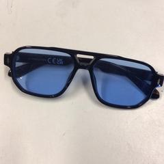 Eguzkitako betaurrekoak Blauwe glazen, gisa salatu by W2 - Tomorrowland iLost erabiliz