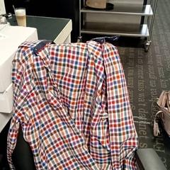 Vêtements Tommy Hilfiger blouse, a été signalé par Van der Valk Hotel Sneek utilisant iLost
