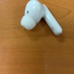 Audifonos inalambricos, ha sido reportado por ibis Schiphol Amsterdam Airport con iLost