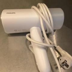 Haarföhn White, zoals gemeld door MEININGER Hotel Leipzig Hauptbahnhof met iLost