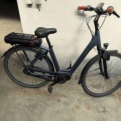 Vélo électrique pour femmes Qwic Premium MN7 blauw, a été signalé par Fietsdepot utilisant iLost