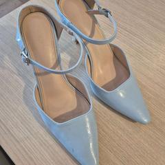 Zapato, segundo informou Amsterdam ID Aparthotel usando iLost