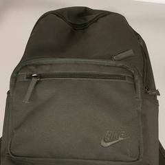 Rugzak، كما تم الإبلاغ عنه بواسطة Centraal magazijn عبر iLost