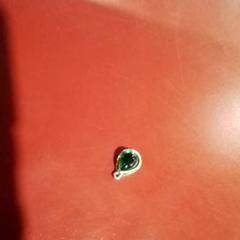 Ékszerek, amint azt Apenheul az iLost segítségével jelentette.