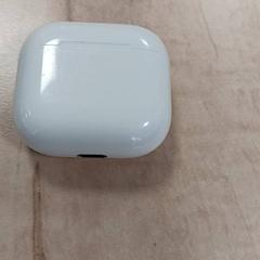 Airpods fodral Wit, rapporterat av Arriva Vechtdallijnen med iLost