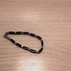 Náramek Zilverkleurig, jak nahlášeno Qbuzz Fryslân pomocí iLost