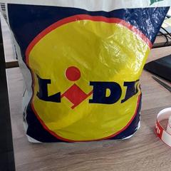 İLost kullanarak EBS Tramplein tarafından bildirildiği gibi Çanta