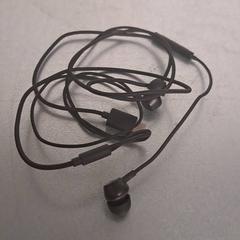 Headphones, as reported by Keolis Lund using iLost
