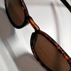 Ulleres de sol, segons ha informat IKEA Gent mitjançant iLost