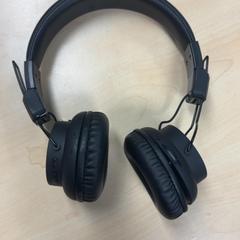 ヘッドホン がiLostで Pathé Tilburg によって報告されました