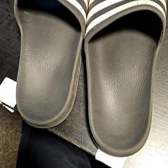 Chaussure Zwart, a été signalé par Van der Valk Hotel Tiel utilisant iLost