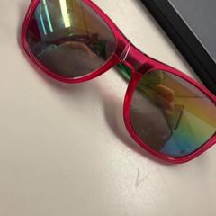 Zonnebril, zoals gemeld door Burgers' Zoo met iLost