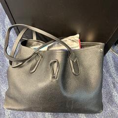 zwarte tas, iLost에 보고됨
