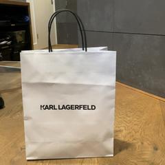 Bag Karl lagerfeld, som rapportert av Designer Outlet Roosendaal ved bruk av iLost