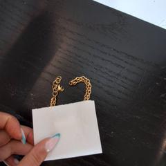 Armbandjes Bracelet dorée, zoals gemeld door IKEA Rouen Tourville-La-Rivière met iLost
