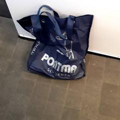 Poltsa Blauw, gisa salatu by EBS Tramplein iLost erabiliz