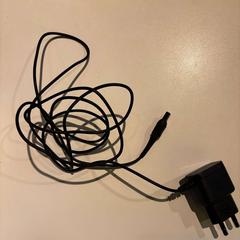 Elektronik & Usb laddare PHILLIP, rapporterat av Room Mate Bruno med iLost
