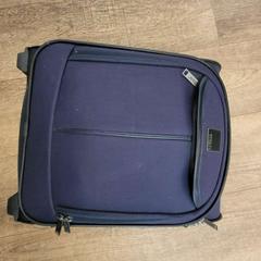 Bag & Koffert med hjul Donker Blaauw, som rapportert av Connexxion Noord Holland Noord Alkmaar ved bruk av iLost