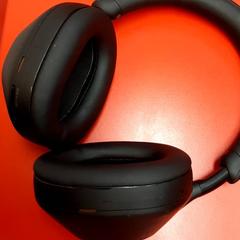 Hodetelefoner, som rapportert av UvA REC ved bruk av iLost