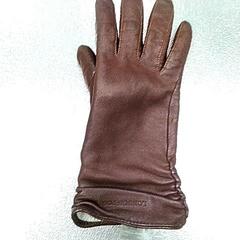 Glove, as reported by IKEA Haparanda using iLost
