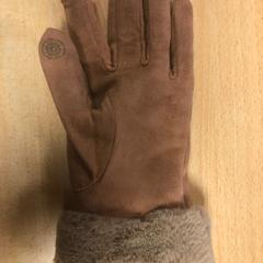 İLost kullanarak Pathé Buitenhof tarafından bildirildiği gibi Handschoen