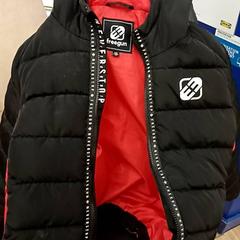 Manteau enfants, jak nahlášeno IKEA Nantes pomocí iLost