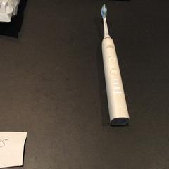 Brosse à dents, a été signalé par Van der Valk Hotel Amsterdam Zuidas utilisant iLost