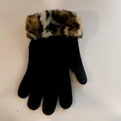 Clothing - Handschoen, as reported by Centraal magazijn using iLost