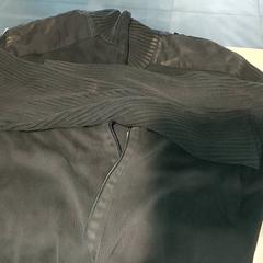 Kleding - vest، كما تم الإبلاغ عنه بواسطة Centraal magazijn عبر iLost