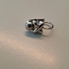 Fülbevaló, amint azt Ziekenhuis Oost-Limburg az iLost segítségével jelentette.