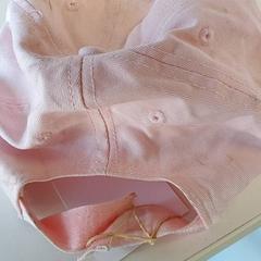 Kleding - pet, zoals gemeld door Regio Antwerpen - Brussel met iLost