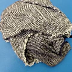 Sál echarpe bleu et blanche, amint azt IKEA Nantes az iLost segítségével jelentette.