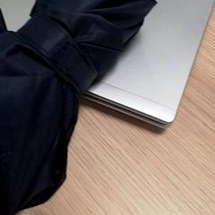 Esernyő Blauw, inklapbaar, amint azt Qbuzz Fryslân az iLost segítségével jelentette.