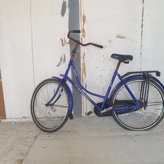 Damesfiets  Edwards, ha sido reportado por Stadswerk072 con iLost