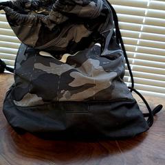 バッグ がiLostで Connexxion Haarlem IJmond によって報告されました