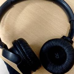 Hoofdtelefoon Zwart, a été signalé par Qbuzz GD Groningen Peizerweg utilisant iLost