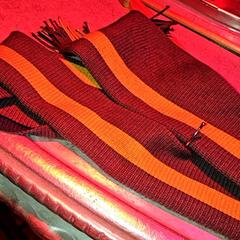 Scarf Yellow stripe, zoals gemeld door Club Nyx/Exit Café met iLost