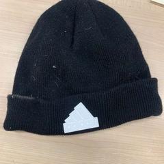 Petje svart Adidas, as reported by IKEA Jönköping using iLost