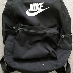 Ruksak - Zwart Hannochi, ako bolo nahlásené Centraal magazijn pomocou iLost