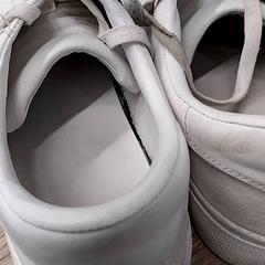 Sabatilles esportives in AH zak, segons ha informat Arriva Limburg Zuid mitjançant iLost