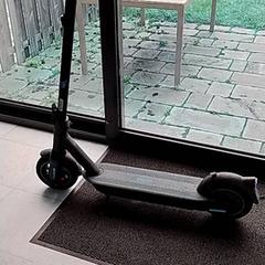 Scooter Elektrisch ninebot, a été signalé par Centraal magazijn utilisant iLost